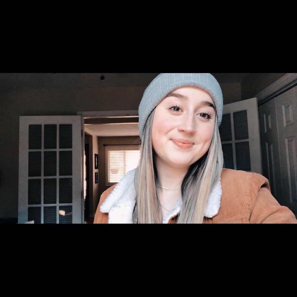 Meet your Posher, Emily